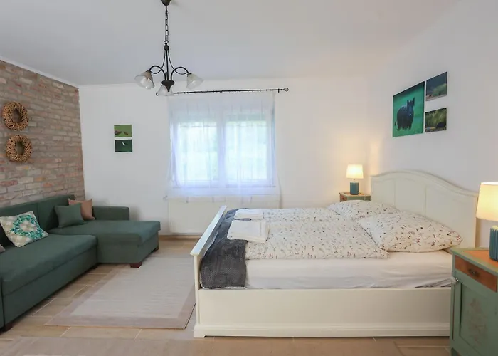 Fekete Golya Fogado Gemenc * Szekszárd